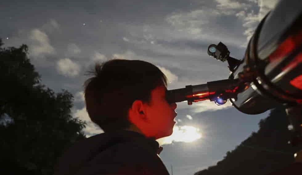 Six Planets Shine in the January Sky—Here’s How to See Them - AP Photo/Ginnette Riquelme, File