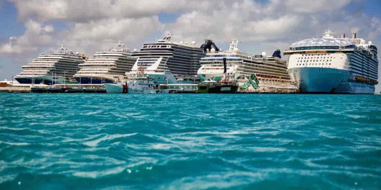 CDC Reports Highest Number of Cruise Ship Illnesses in Over Ten Years - Scott McIntyre/Bloomberg/Getty Images/FILE