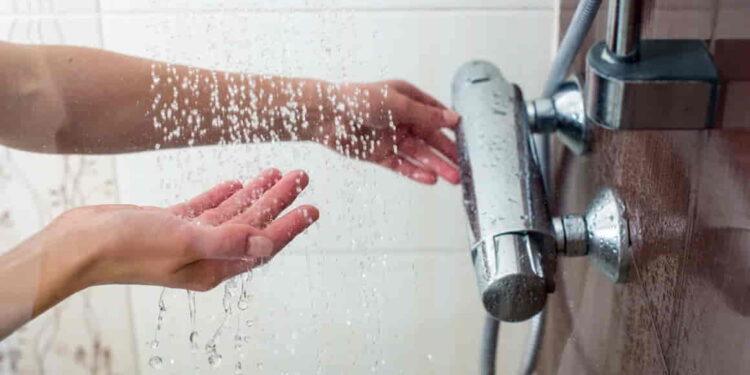 What Happens When You Stop Showering? A Doctor’s 5-Year Experiment
