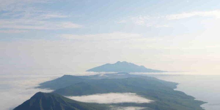 Zavaritskii Volcano Linked to 1831 Eruption That Cooled the Earth - Oleg Dirksen