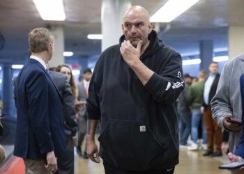 House Democrats Help Advance Controversial Immigration Bill - Francis Chung/POLITICO