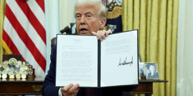 Trump Signs Order to Protect Blockchain Developers and Digital Asset Holders - Kevin Lamarque/Reuters