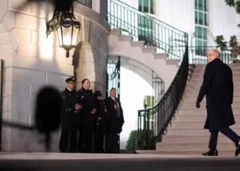 How Trump's Funding Freeze Sparks Fears of an Authoritarian Presidency - Carlos Barria/Reuters