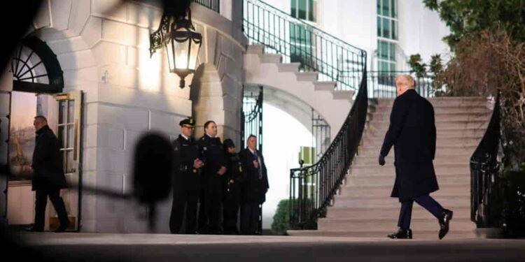How Trump's Funding Freeze Sparks Fears of an Authoritarian Presidency - Carlos Barria/Reuters
