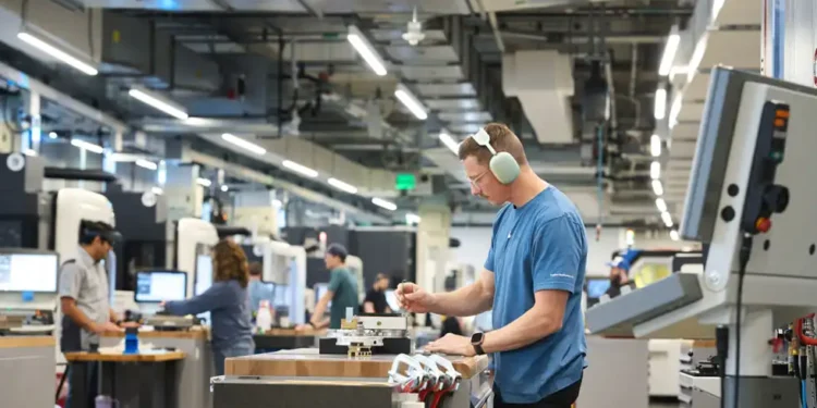 Apple’s Bold $500 Billion Plan: More Jobs, AI, and Manufacturing Image Credit to APPLE