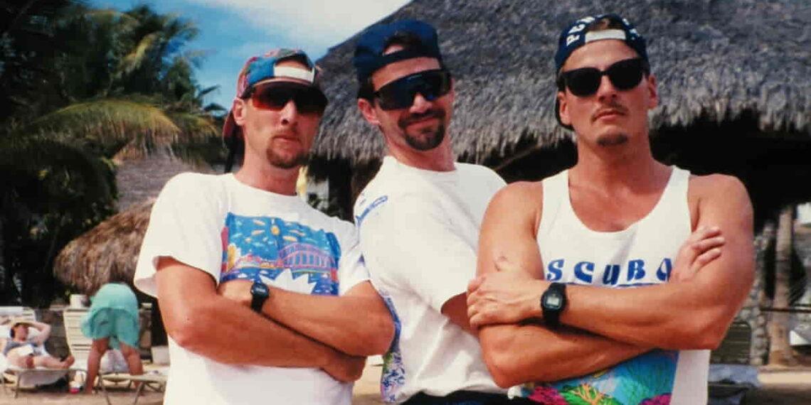 30 Years Later: Friends Return to Cabo to Recreate Their Favorite Photo - Tim and Patty Korber/George and Debbie Gilbert/Scott and Cheree Behringer via CNN Photo