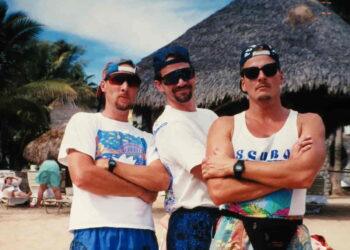 30 Years Later: Friends Return to Cabo to Recreate Their Favorite Photo - Tim and Patty Korber/George and Debbie Gilbert/Scott and Cheree Behringer via CNN Photo