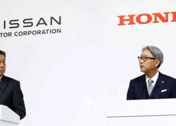 Nissan Left Searching for Partners After Failed Honda Merger- Kim Kyung-Hoon/Reuters