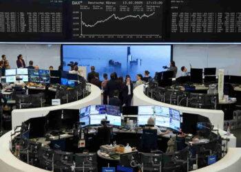 European Shares Rally Amid Hopes for Ukraine Peace Deal and Defense Boost - REUTERS/Staff/File Photo