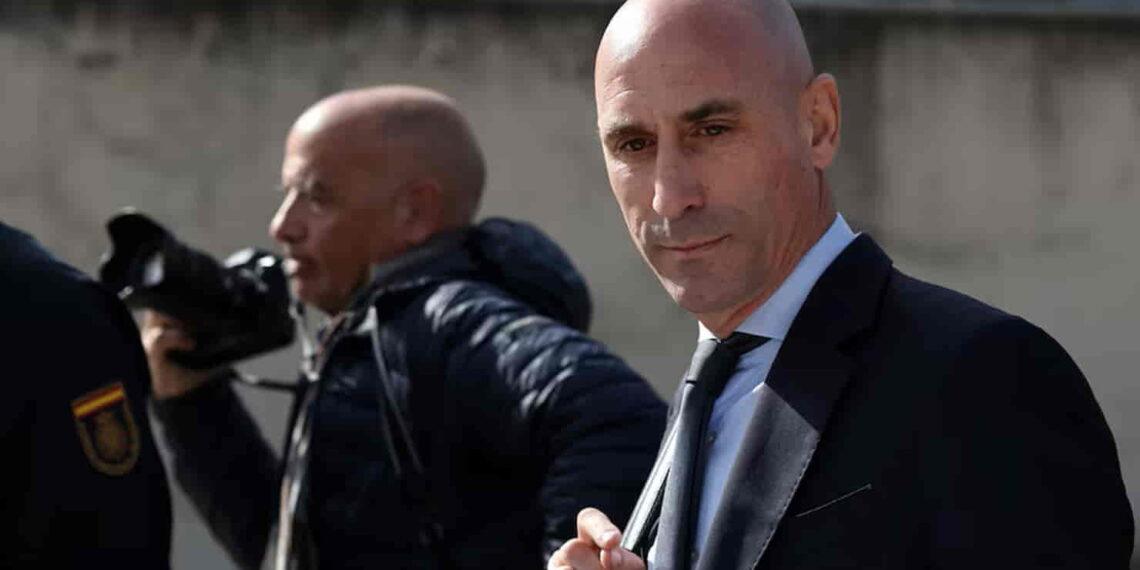 Former Spanish Soccer Head Rubiales Fined Over Unwanted World Cup Kiss - Violeta Santos Moura/Reuters File Photo