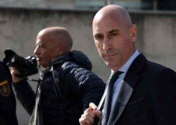 Former Spanish Soccer Head Rubiales Fined Over Unwanted World Cup Kiss - Violeta Santos Moura/Reuters File Photo