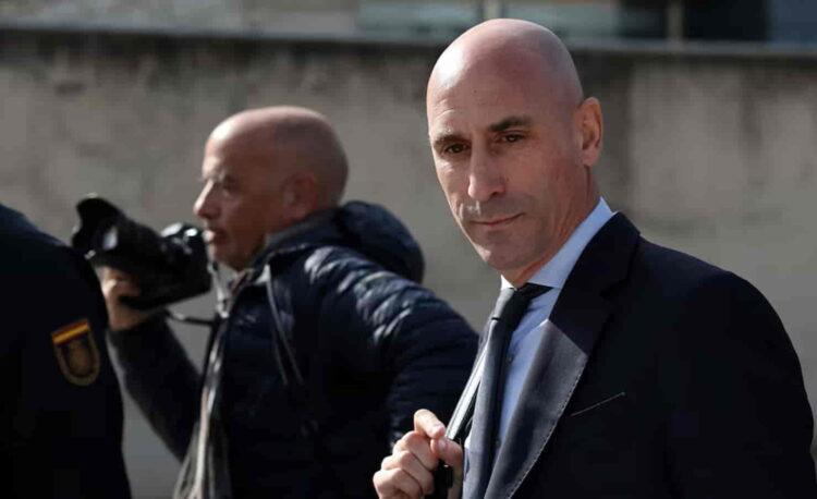 Former Spanish Soccer Head Rubiales Fined Over Unwanted World Cup Kiss - Violeta Santos Moura/Reuters File Photo