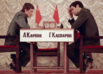 The 1984 Chess Scandal: Was Karpov Given an Unfair Advantage? - credit images/AP/CNN Photo