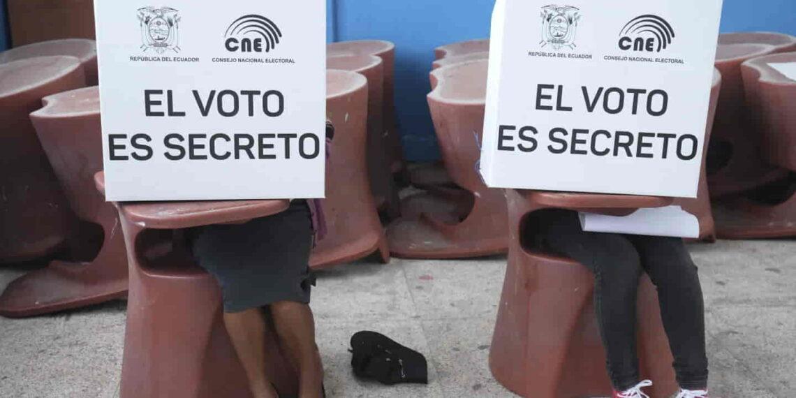 Crime, Politics, and Uncertainty: Ecuador’s Presidential Race Heats Up - Dolores Ochoa/AP Photo