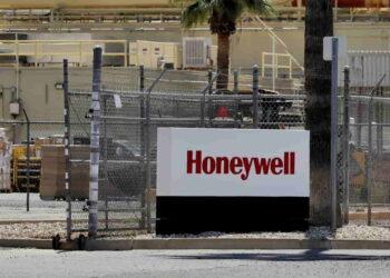 Honeywell Restructures—Automation and Aerospace Units to Split - Matt York/AP Photo
