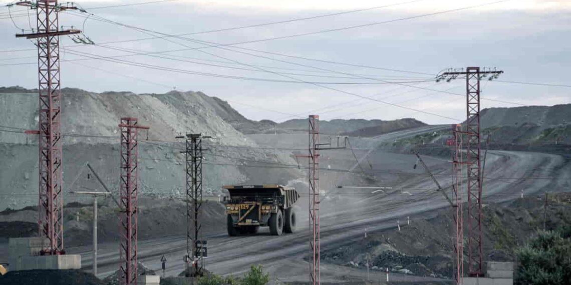 Ukraine’s Resources at Stake as Trump Ties Aid to Minerals - Evgeniy Maloletka/Bloomberg/Getty Images