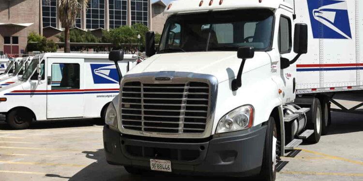 USPS Briefly Suspends, Then Restores Parcel Deliveries from China - Mario Tama/Getty Images
