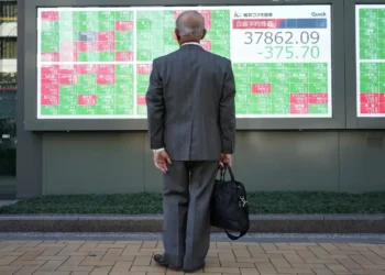 Stock Market Update: S&P 500 Falls, Nvidia and Salesforce Struggle - Eugene Hoshiko/AP Photo