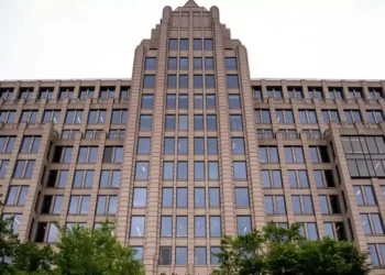 Washington Post in Turmoil as Bezos Alters Opinion Coverage - Andrew Harnik/Getty Images