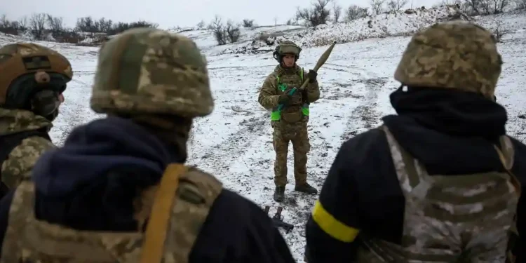Moscow Under Drone Assault: Airports Shut Down, Casualties Reported - Valentyn Ogirenko/Reuters