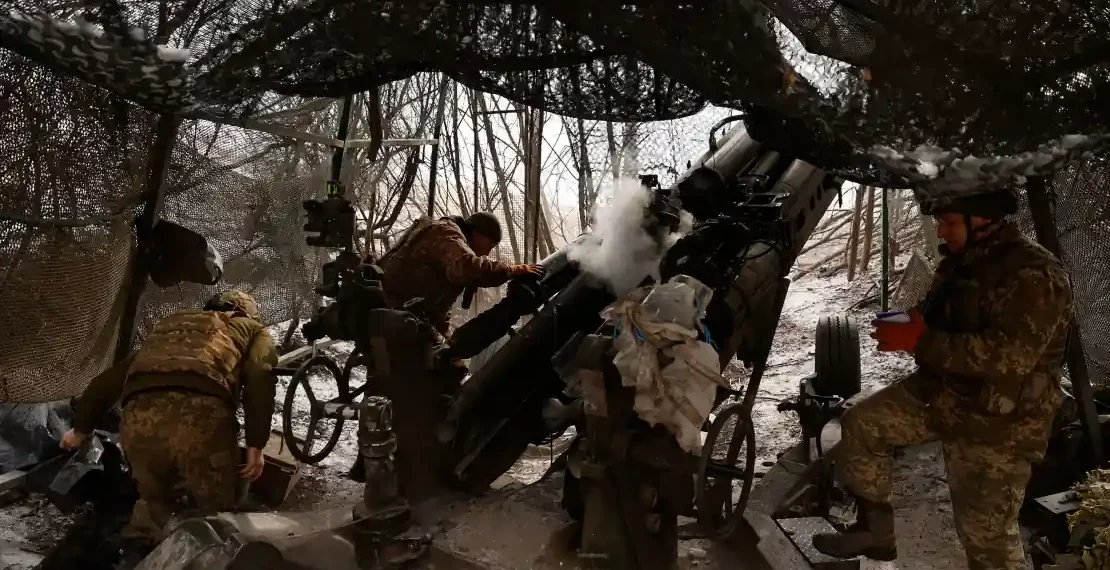 Putin’s ‘No Deal’ Tactic Leaves Trump Empty-Handed - Roman Chop/AP, File