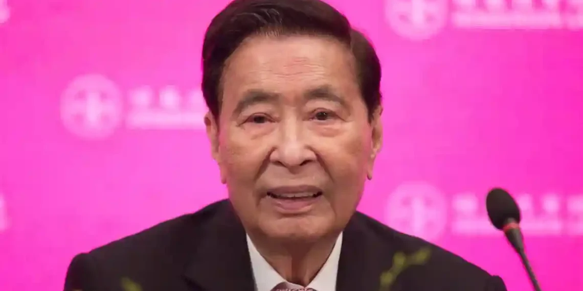 Remembering Lee Shau Kee: A Pioneer in Hong Kong’s Property Boom - Kin Cheung/AP, File