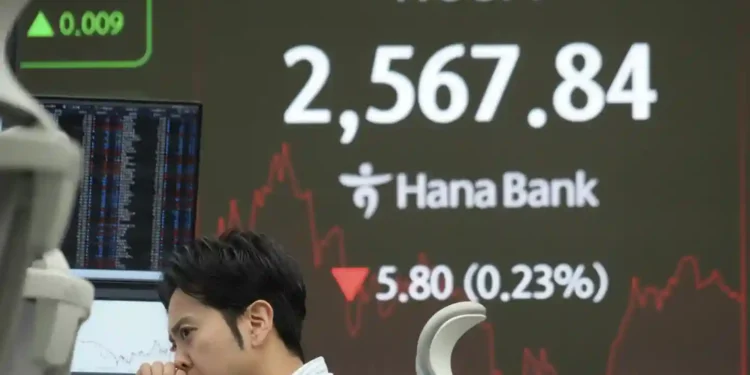 Global Shares Advance as China Intervenes in Economy - Ahn Young-joon/AP Photo