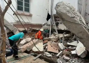 Myanmar Earthquake Devastates Communities, Death Toll Continues to Rise - Aung Shine Oo/AP Photo