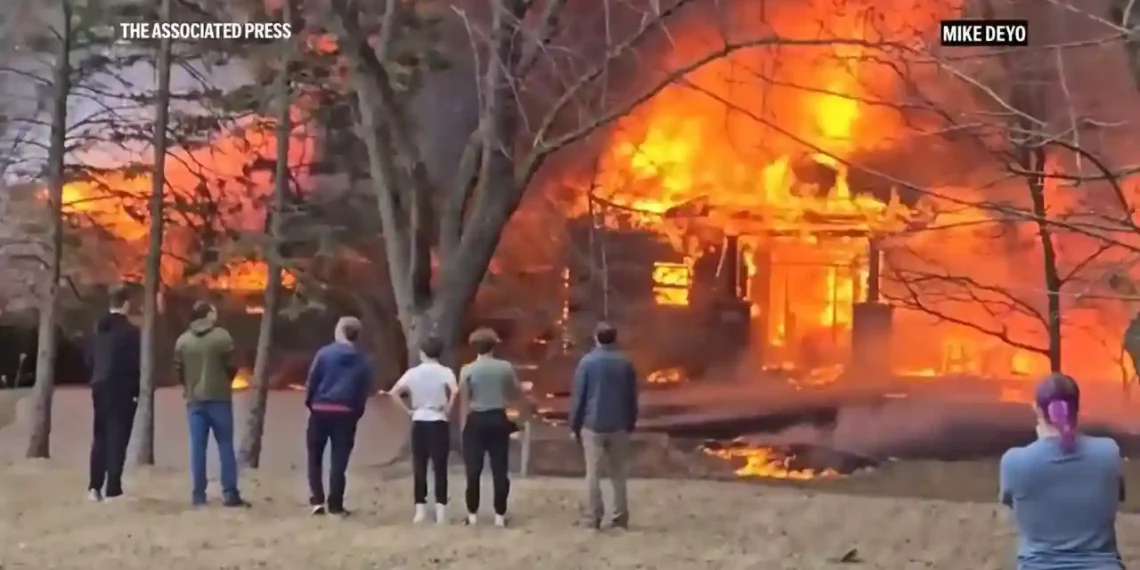 Fatal Plane Crash in Brooklyn Park: Home Destroyed, Residents Safe - image video screengrab AP Photo