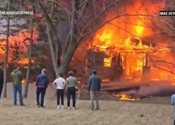 Fatal Plane Crash in Brooklyn Park: Home Destroyed, Residents Safe - image video screengrab AP Photo