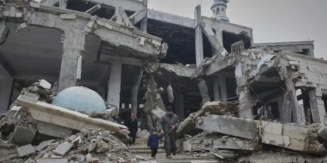 Gaza's Power Crisis: Israel Cuts Electricity After Ceasefire Talks Breakdown - Jehad Alshrafi/AP Photo