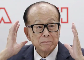Why Li Ka-shing’s Latest Deal Has Beijing Upset - Kin Cheung/AP Photo