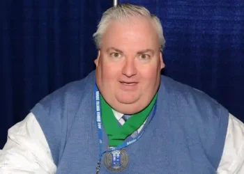 British Actor Simon Fisher-Becker Remembered After Passing at 63 - Bobby Bank/WireImage/Getty Images