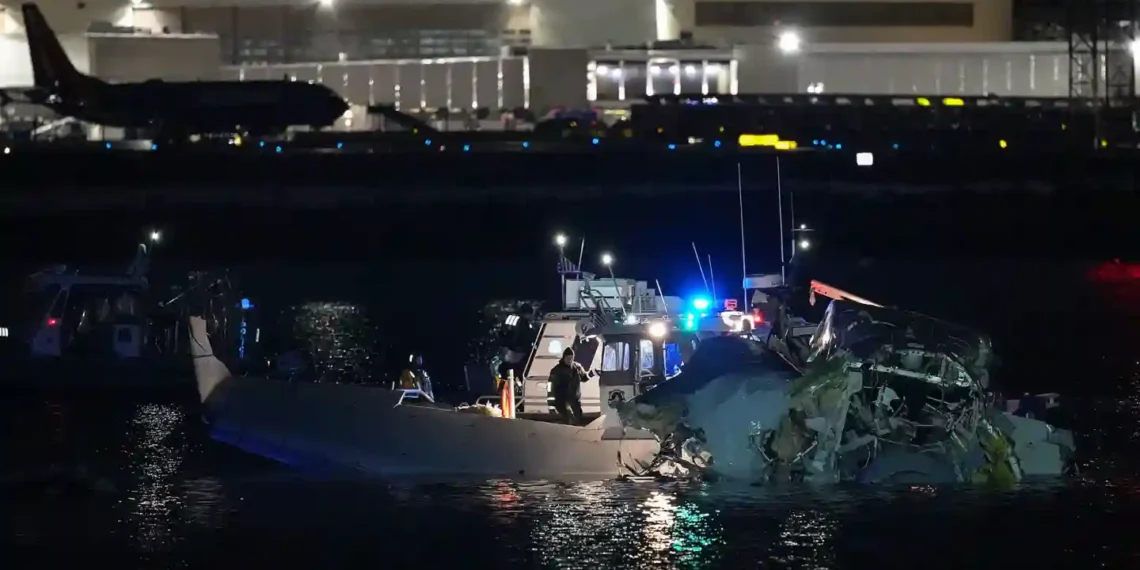 Should You Be Worried About Flying? Experts Explain - Chung Sung-Jun/Getty Images