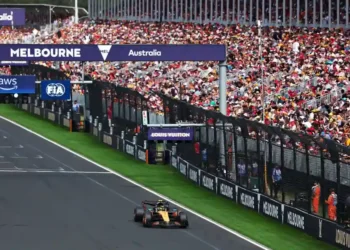 Hamilton Finishes Eighth in Ferrari Debut as McLaren Leads Australian GP Grid - Clive Rose/Getty Images