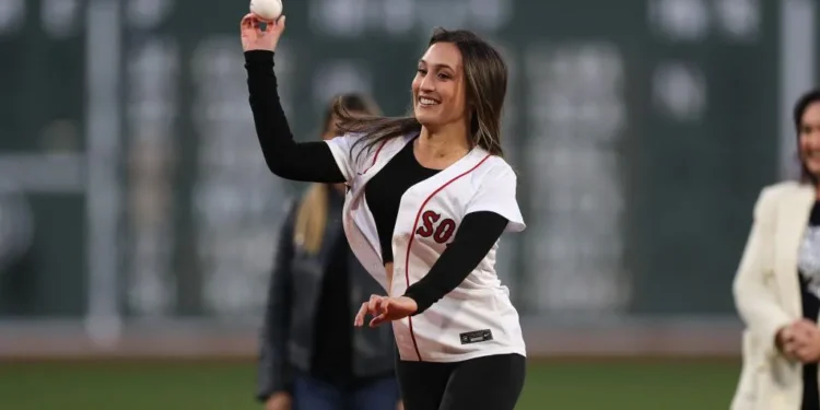 NCAA Woman of the Year Karenna Groff Dies in Plane Crash with Family - Getty Images via BBC