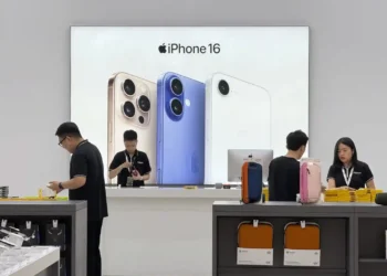 Trump’s Tariffs Aren’t Enough to Move Apple’s Factories - Hau Dinh/AP Photo