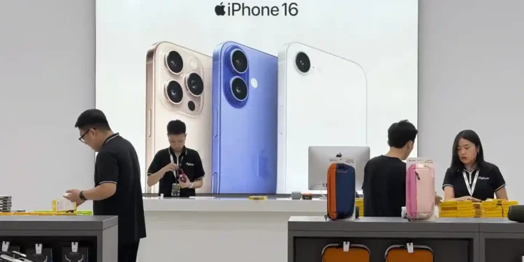 Trump’s Tariffs Aren’t Enough to Move Apple’s Factories - Hau Dinh/AP Photo
