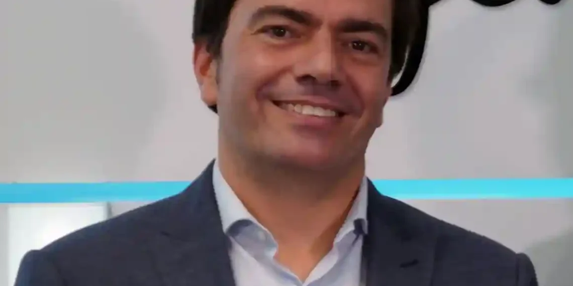 What We Know About the Tragic Helicopter Crash Near Manhattan - photo Agustín Escobar, Siemens executive via CNN