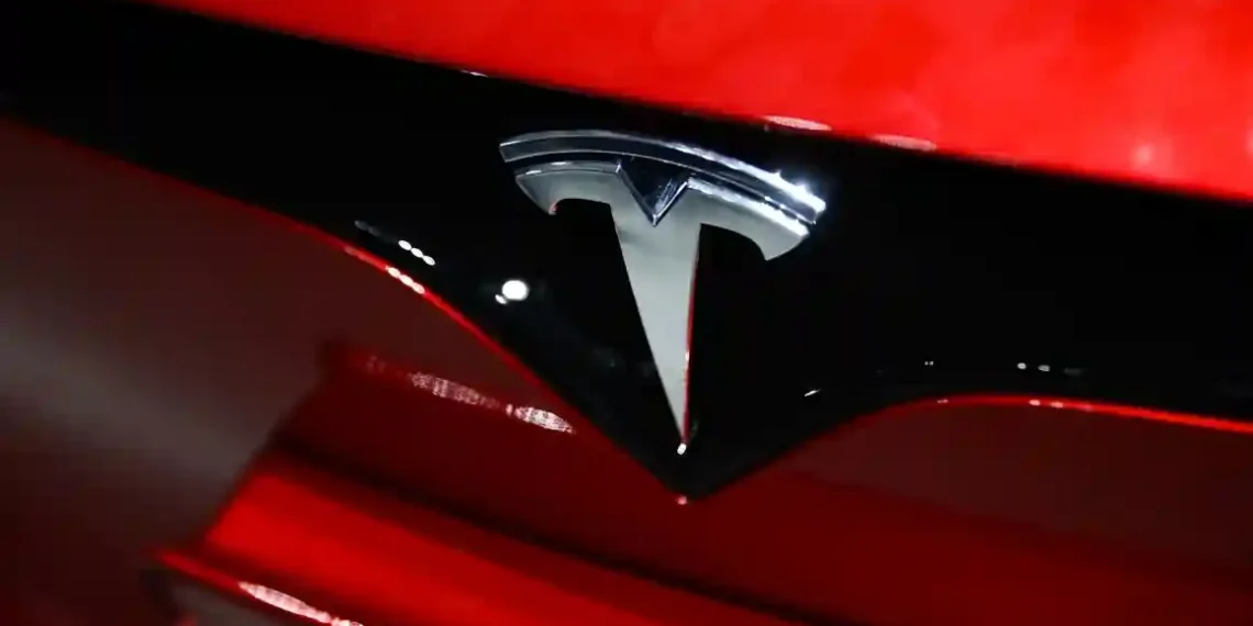 Tesla Faces Major Losses: Musk Eyes Return to Core Business - Jakub Porzycki/NurPhoto/Getty Images