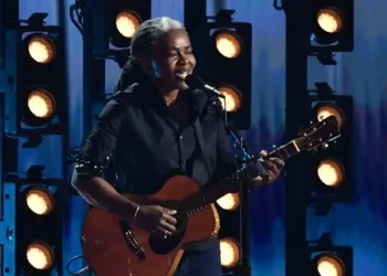 Tracy Chapman Re-releases Debut Album, Opens Up About Her Music Journey - Valerie Macon/AFP/Getty Images via CNN