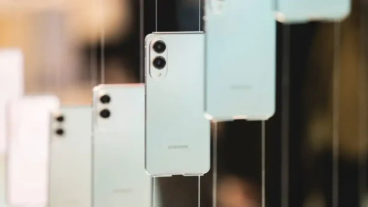 How the U.S.-China Trade War Impacts Your Next Smartphone Purchase - Xavi Torrent/Getty Images