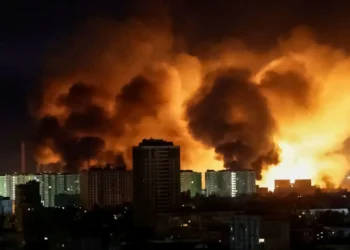 Missiles and Diplomacy: Russia Attacks While Ukraine Frees POWs - Thomas Peter/Reuters