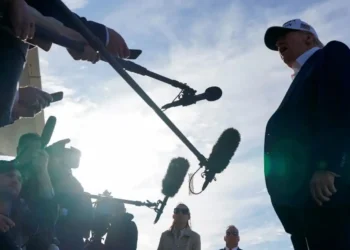 Trump, von der Leyen Agree to Delay Tariff and Resume Talks - Nathan Howard/Reuters