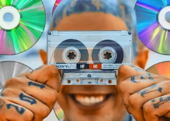 CDs Keep Declining as Cassette Tapes Become Popular Again - image credit to Headphonesty