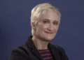 Jill Sobule, Bold Voice Behind I Kissed a Girl, Passes Away - Andy Kropa/Invasion/AP Photo, File