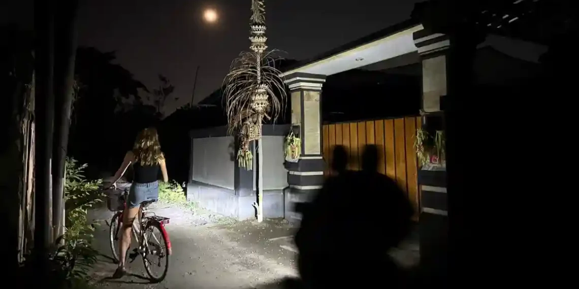 Massive Power Outage Strikes Bali, Investigation Underway - Tom Booth/CNN