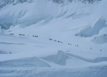 Hundreds Race Against Time and Weather on Mount Everest - AP Photo/Pasang Rinzee Sherpa