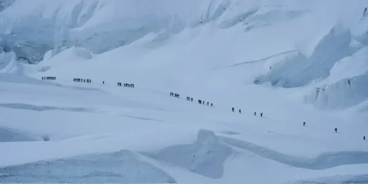 Hundreds Race Against Time and Weather on Mount Everest - AP Photo/Pasang Rinzee Sherpa