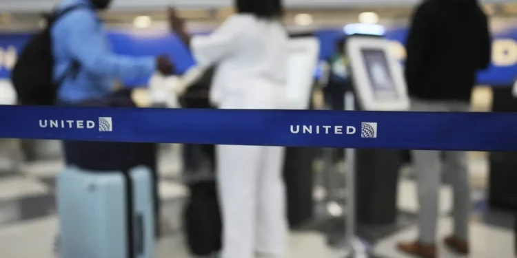 United Changes Check-In Policy for Domestic Flights: See What’s Different - AP Photo/Nam Y. Huh